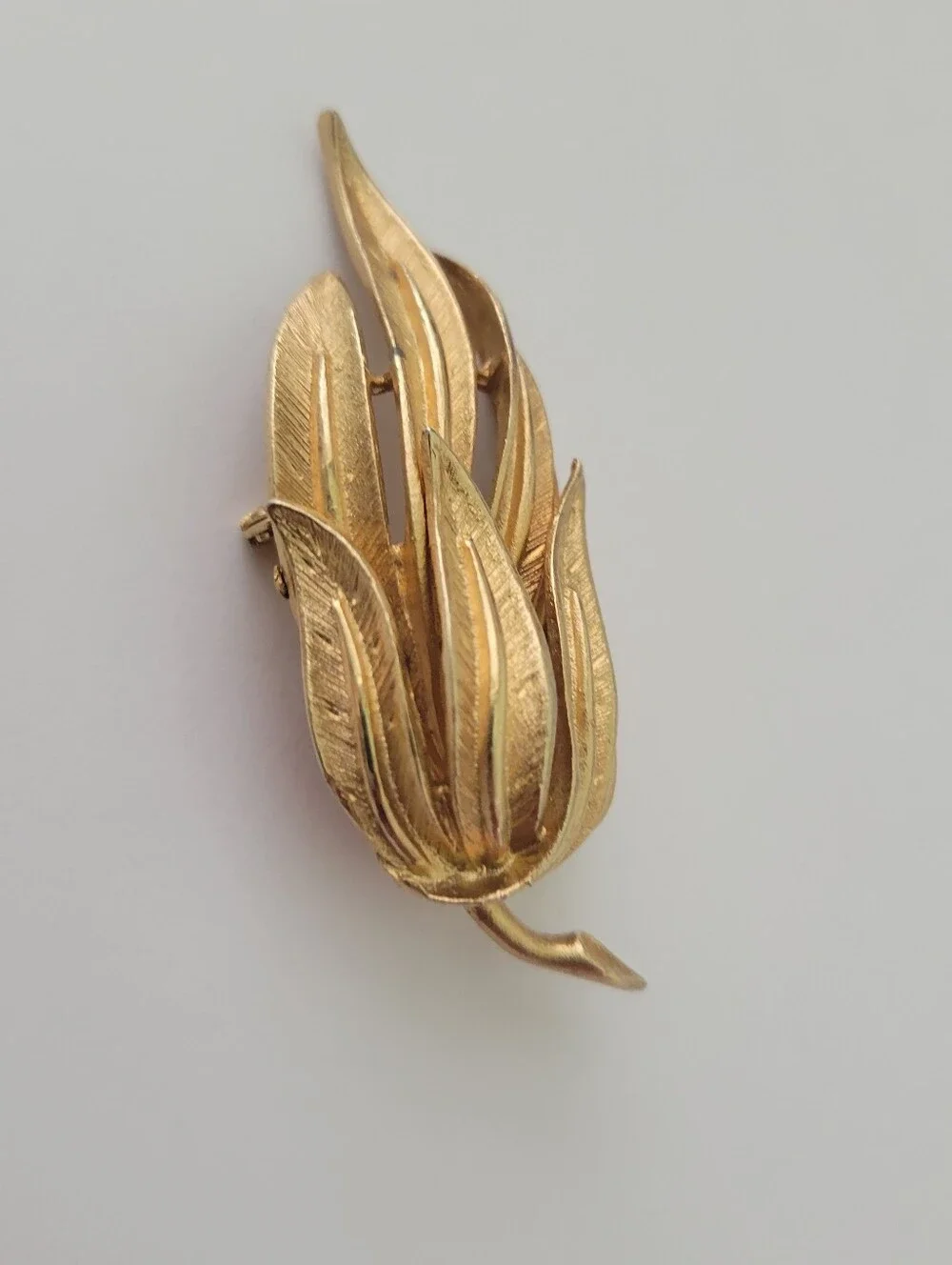 Vintage Signed Coro Fern Leaf Brooch Pin Gold Tone MCM Statement Feminine